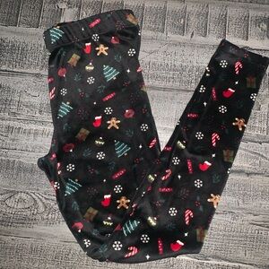 Medium Christmas Leggings, NWOT, Velvet feel material
